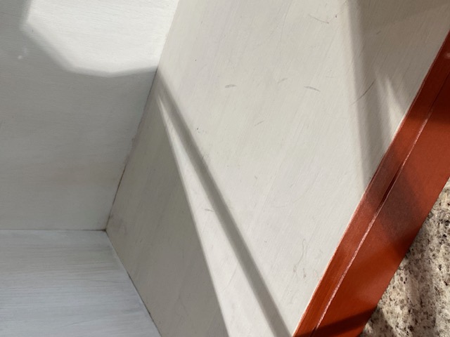 Vitriinikaappi lev. 120cm, punainen