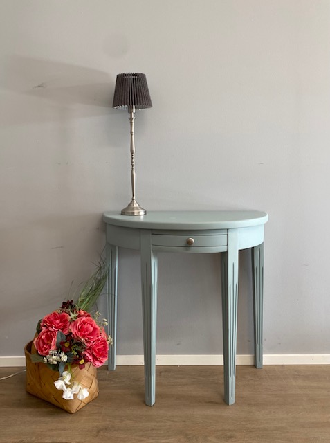 Puolipyöreä pöytä Veronanharmaa