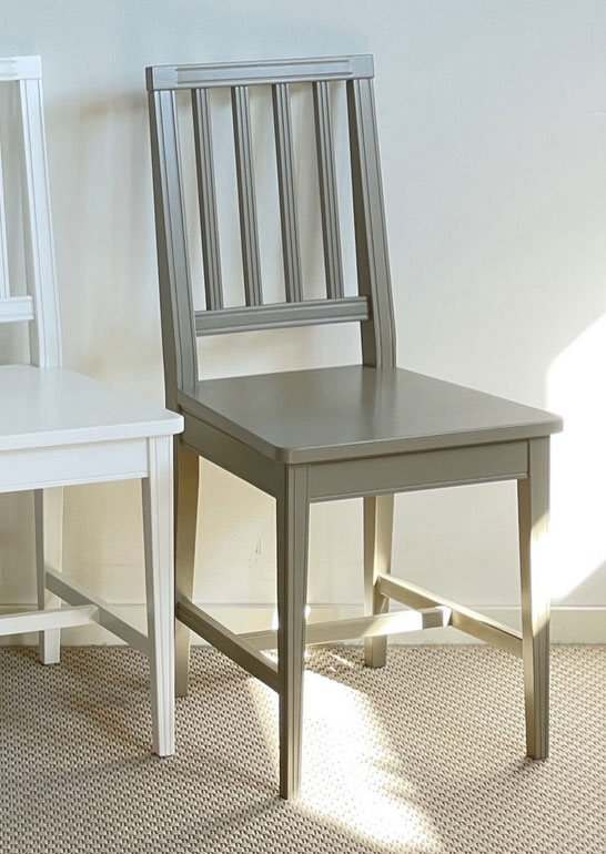 Kustavilainen pinnatuoli, Savenharmaa