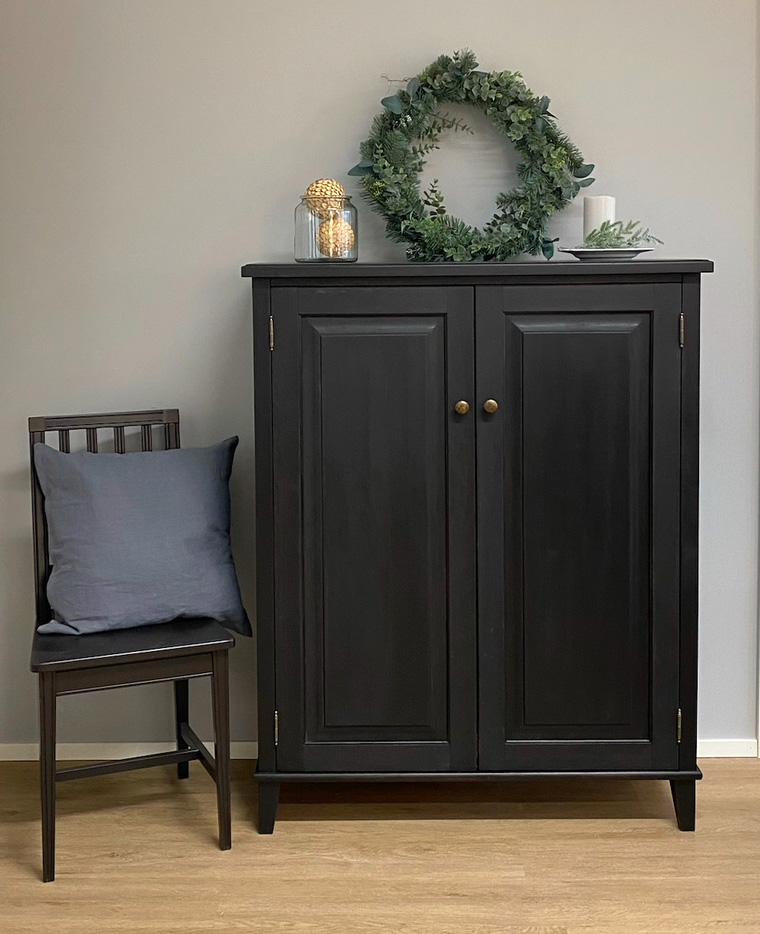 Kaappi (100x40x125) Puuovi