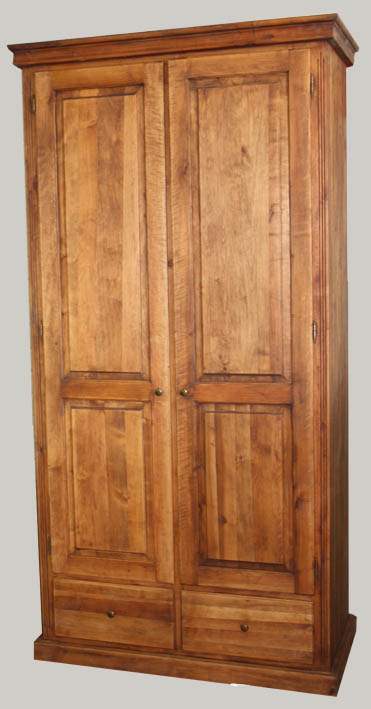 Isännänvaatekaappi