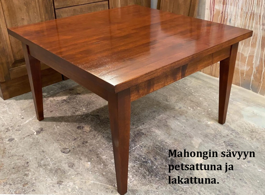 Neliö sohvapöytä koivusta