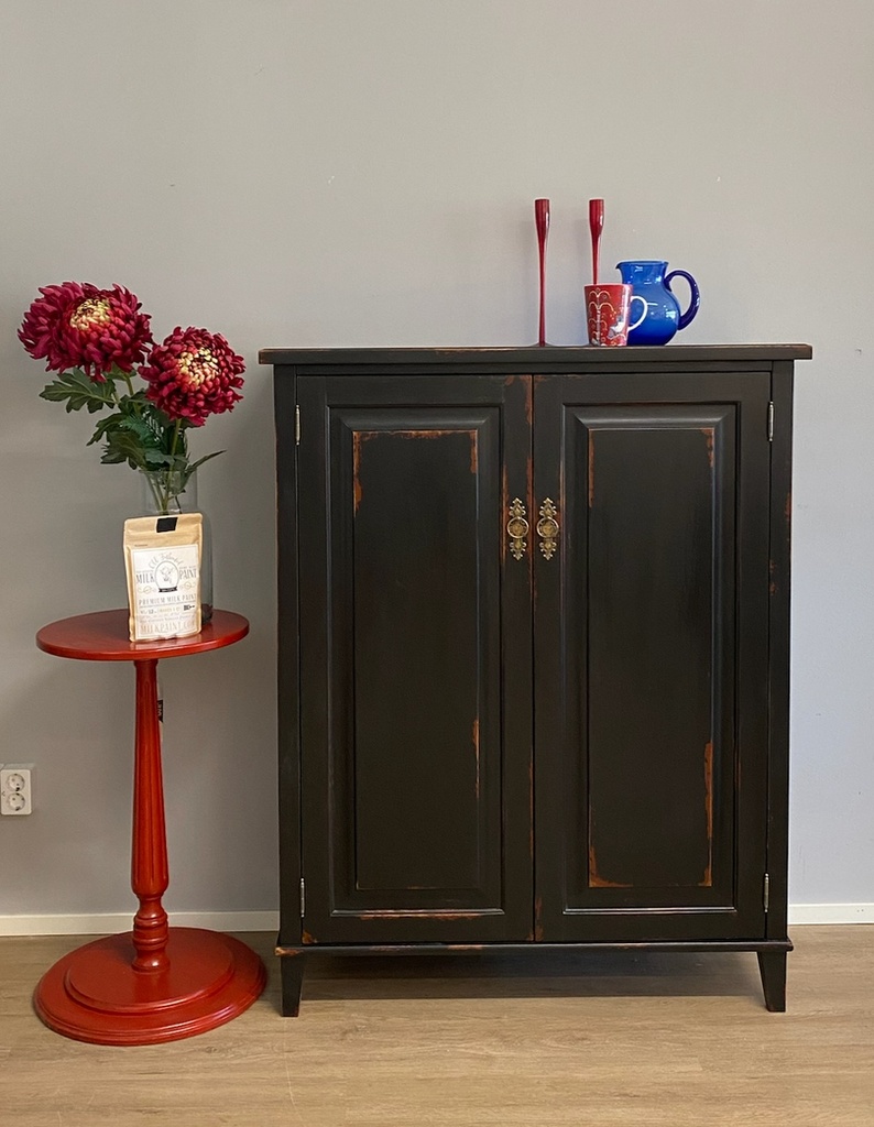 Kaappi (100x40x125) Puuovi