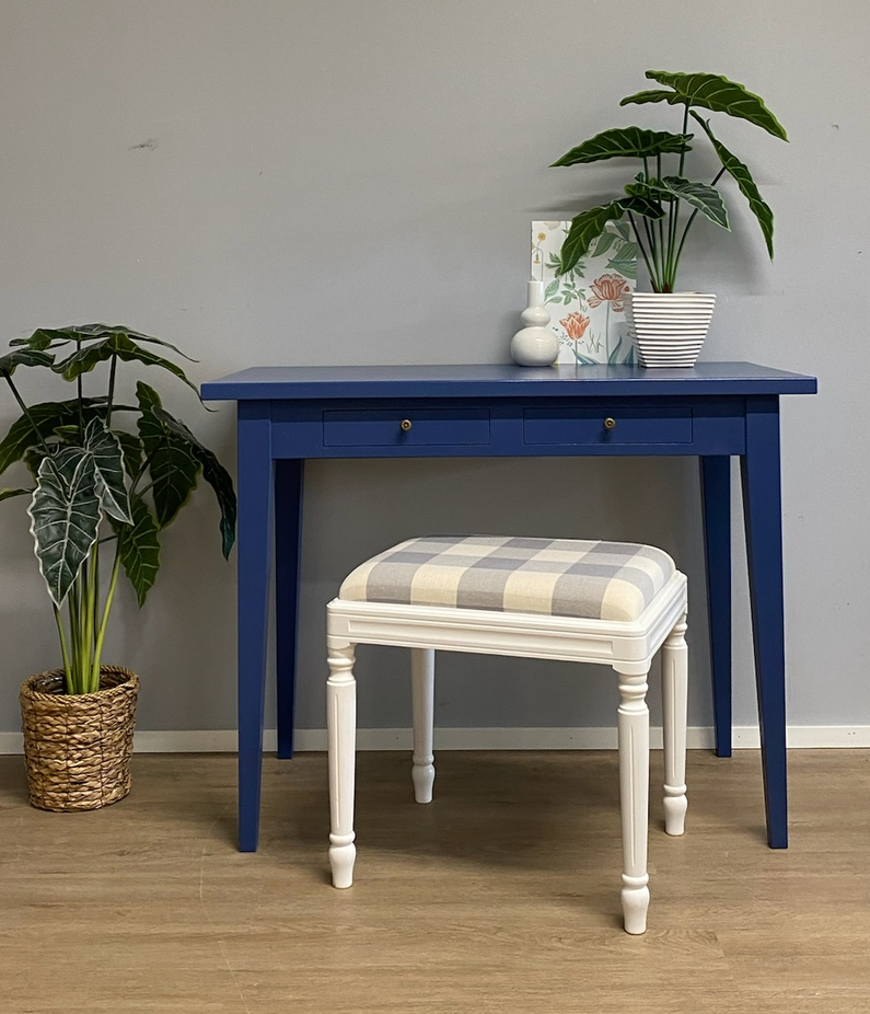 Kirjoituspöytä (100x50)