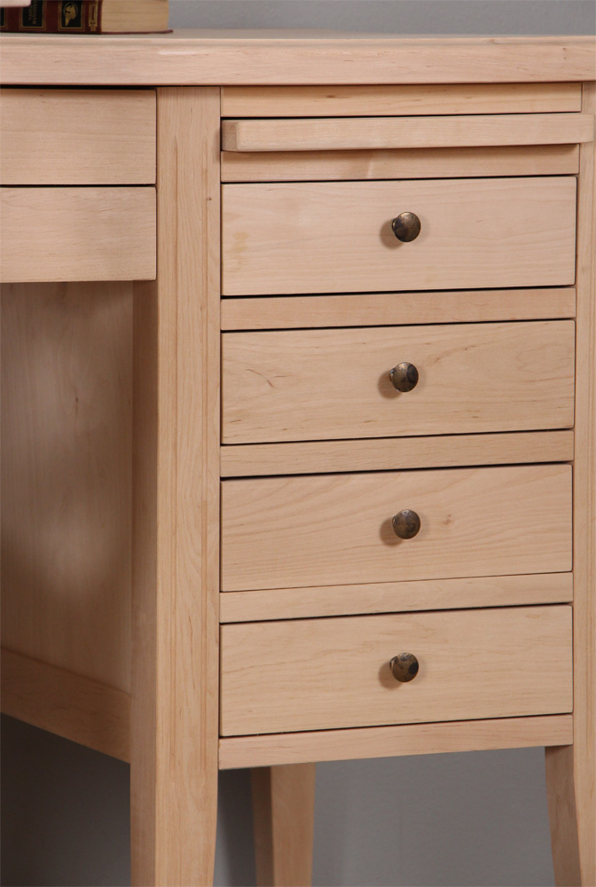 Kustavilainen kirjoituspöytä, 115 cm