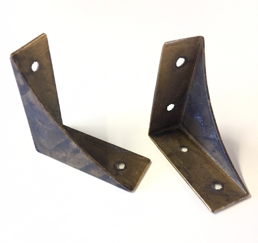 Kalustekulma, antiikkimessinki