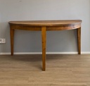 Puolipyöreä pöytä 160 cm