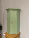 Yläkulmakaappi, pieni