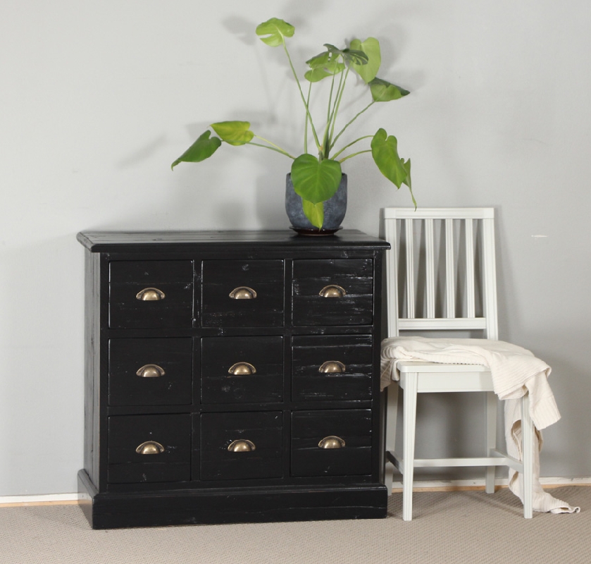 Saaristo-piironki, musta