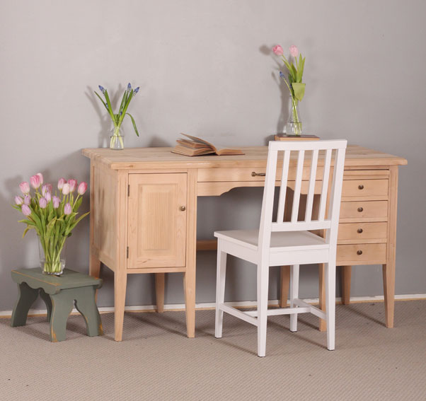 Kustavilainen kirjoituspöytä 135 cm