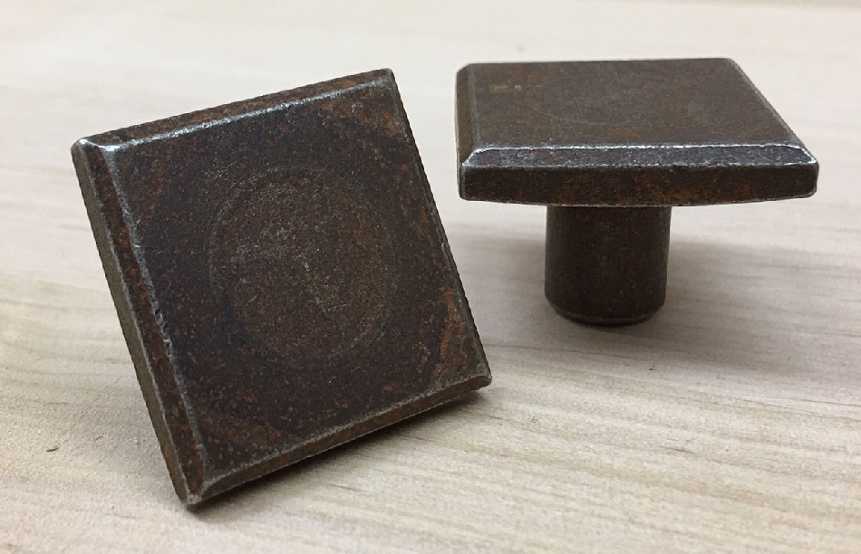 Industrial-rautanuppi, neliö