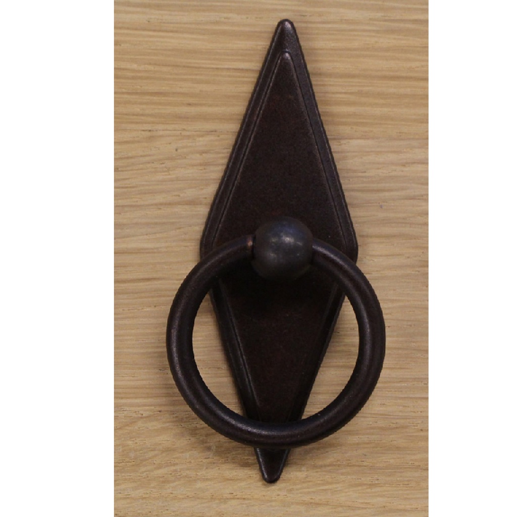 Rengasvedin salmiakkitaustalla, väri: mustanruskea