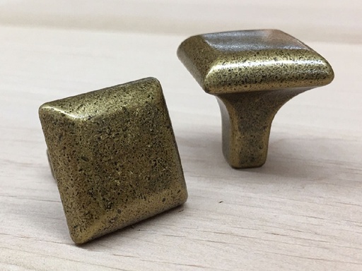 [1750] Neliönuppi, väri: antiikkikulta