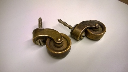 Messinkinen kalustepyörä