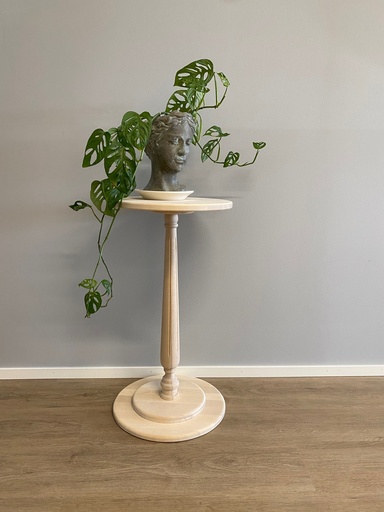 [1929] Pyöreä lamppupöytä