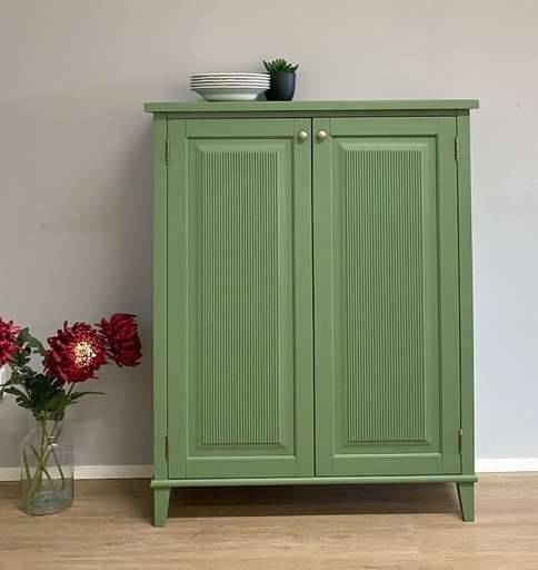 Kaappi (100x40x125) Puuovi