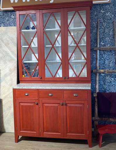 [2944] Vitriinikaappi lev. 120cm, tiilenpunainen
