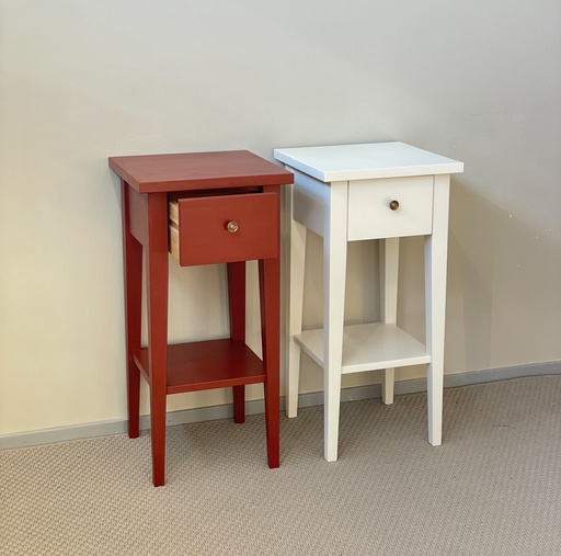 [2585] Lamppupöytä, englanninpunainen