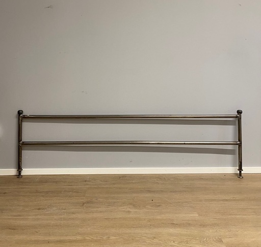 [2266] Sängyn jalkopääty 160 cm, rautaa